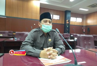 Sekretaris Pansus V DPRD Kabupaten Blitar Candra Purnama (foto : Faisal NR / Klikwarta.com Blitar)