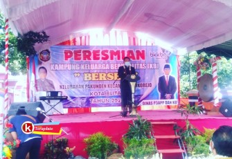 Pembukaan Kampung KB Berseri oleh Pjs Walikota Blitar Jumadi (foto : Faisal NR / Klik Warta) 