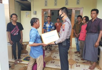 Polres Batang Melaksanakan Takziah ke Rumah Para Korban Yang Meninggal