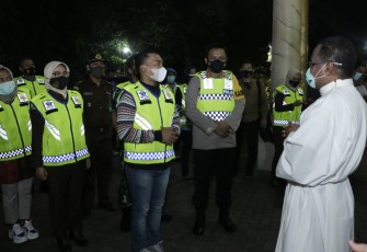 Pimpinan Gereja Katolik Santo Yusup, Romo Joseph Ohoiledwarin mengucapkan terima kasih kepada Bupati Wihaji beserta jajaran Forkopimda karena berkunjung dan memberikan perhatian yang spesial kepada para pengurus gereja.