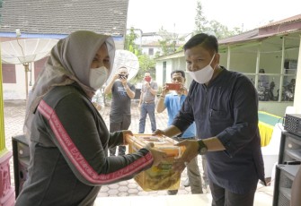  Ketua TP PKK Provinsi Sumatera Utara Ny Nawal Edy Rahmayadi Berikan Bantuan Korban Banjir Kepada Pemkab Asahan 