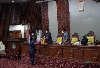8 Fraksi DPRD Provinsi Bengkulu Setujui Pembahasan Raperda Adaptasi Kebiasaan Baru