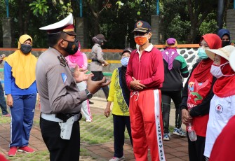 Polres Kendal Polda Jateng kembali melaksanakan operasi yustisi dengan sasaran membubarkan kerumunan warga. Pagi ini, Sabtu (23/1/2021)