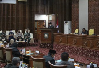 Paripurna DPRD Provinsi Bengkulu Jawaban Gubernur Terhadap Pandangan Umum Fraksi-Fraksi atas Raperda Pencegahan Covid-19