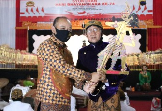 Dalang Kondang Sekaligus Budayawan Manteb Sudarsono Mendukung Upaya Presiden Jokowi Menjadikan Komjen Sigit Listyo Menjadi Kapolri 