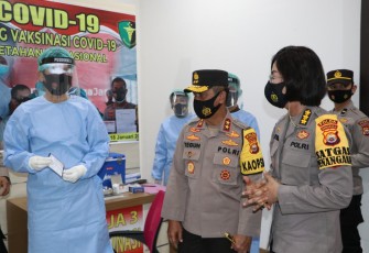 Dukung Vaksinasi Covid-19 Polda Bengkulu Vaksin 196 Nakes