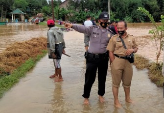  Intensitas Curah Hujan Tinggi Sejak Senin Kemarin Membuat Sungai Kayen Meluap dan Merendam Puluhan Hektare Area Persawahan Dukuh Kayen Desa Kalibalik 