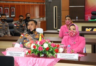 Kapolres Karimun AKBP Muhammad Adenan, SIK Tatap Muka dengan Bhayangkari Secara Virtual