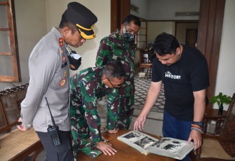 Komandan Korem 073/Makutarama Kolonel Inf Ari Yulianto SIP Beserta Rombongan Berkunjung Kerumah Anak Cucu Almarhum Jenderal Gatot Subroto 