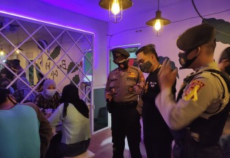 Tim Aman Nusa Polda Bengkulu Beri Imbauan Prokes di Lokasi Keramaian