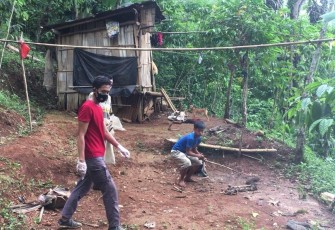 Polsek Padang Ulak Tanding Bersama Keluarga Evakuasi Temuan Kerangka Manusia di Binduriang