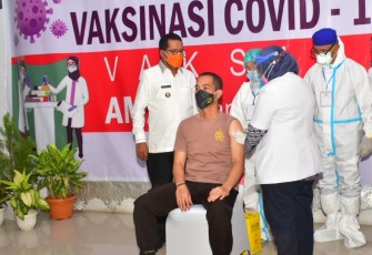 Kapolres SBB Merasa Sehat dan Segar Setelah Disuntik Vaksin Covid-19