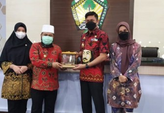 Walikota Bengkulu Helmi Hasan dan Bupati Gowa Adnan Purichta Ichsan Melakukan MoU atau Kerjasama Antara Pemerintah Kota Bengkulu Dengan Kabupaten Gowa
