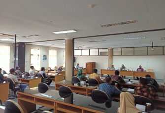 Hearing Komisi II DPRD Kabupaten Blitar dengan Perwakilan Masyarakat Desa Suruhwadang dengan Pemkab Blitar (foto : Faisal NR / Klikwarta.com Blitar) 