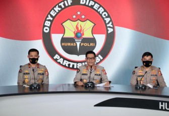 Kepala Divisi Humas Polri Irjen Argo Yuwono saat konferensi pers