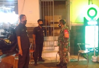 Koramil 04/Jebres Kodim 0735/Surakarta, Serda Agus S melaksanakan protap patroli di malam hari Selasa  (09/02/2020) pukul.22.00 Wib s/d selesai.