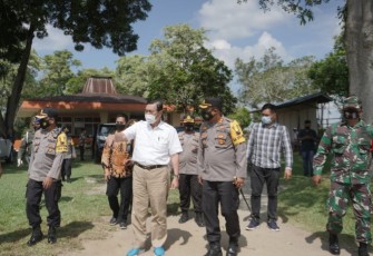 Menko Kemaritiman dan Investasi RI Luhut Binsar Panjaitan Tinjau Proyek Tol Tebing Tinggi-Parapat