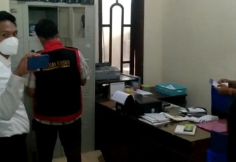 Kejari Kediri Geledah Kantor PT Intan Pariwara Cabang Kediri 