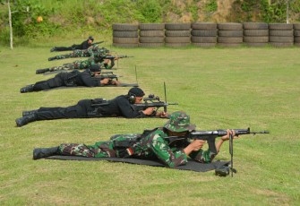 Yonif 725/Woroagi dan Brimobda Sultra Gelar Latihan Bersama