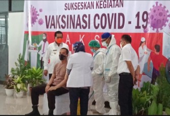 Pemda SBB Gelar Penyuntikan Vaksi Covid-19 Tahap II