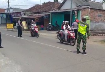 Polsek Kalidawir Bersama Tim Gugus Tugas Gelar Operasi Yustisi Prokes