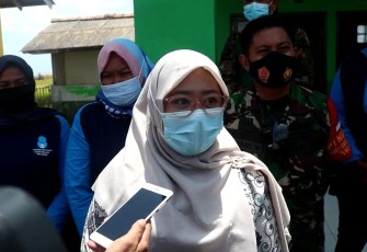 Bidan Desa Sedari