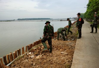 Pembangunan Turap Jalan