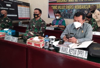 Dandim 0209/LB Hadiri Rapat Koordinasi Tehnis TMMD Ke-110 Di Makorem 022/PT Secara Virtual