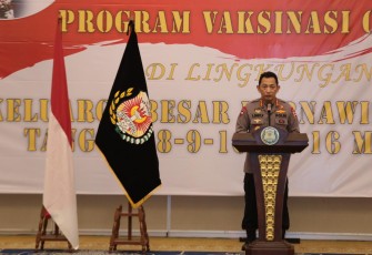 Kapolri Jenderal Polisi Listyo Sigit Prabowo meresmikan Kampung Tangguh Mang Pedeka di Komplek Pakri Palembang,