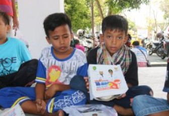 Gerakan 10.000 Nasi Kotak Gratis