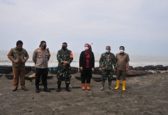 Pembukaan Kegiatan TMMD Ke-110 Oleh Bupati Karawang Cellica Nurrachadiana