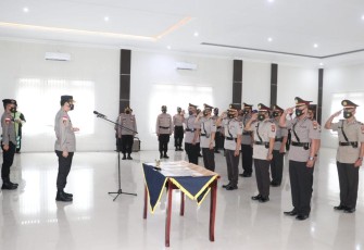Kapolres Pimpin Upacara Sertijab 5 Pejabat Utama Polres Lingga