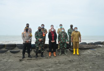 Kegiatan TMMD ke-110 Kodim 0604/Karawang di Desa Sedari