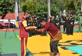 Polres Tanjung Pinang Olahraga Bersama Serta Buka Kejuaraan Pencak Silat 
