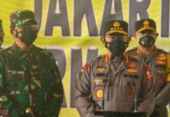 Kapolri Jenderal Polisi Drs Listyo Sigit Prabowo MSi dan Panglima TNI  Marsekal Hadi Tjahjanto