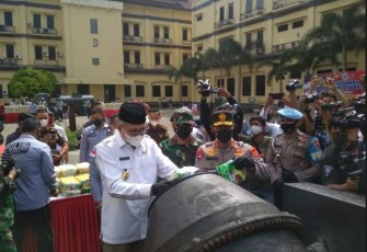 Kepolisian Daerah Aceh Memusnahkan Barang Bukti Narkoba Jenis Sabu Sebanyak 404,9 KG