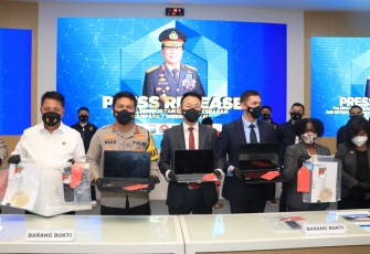 Polda Jatim Berhasil Ungkap Pembuat dan Pengedar Website Palsu