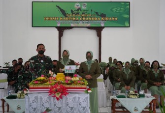 Persit Kartika Chandra Kirana Koorcab Rem 071 PD IV/Diponegoro ikuti virtual zoon meeting Ketua Umum Persit Kartika Chandra Kirana dalam rangka Tasyakuran HUT Ke-75 Persit Kartika Chandra Kirana Tahun 2021