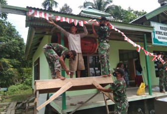 Hal tersebut disampaikan Dansatgas Pamtas RI-Malaysia Yonif 407/PK, Letkol Inf Catur Irawan, dalam keterangan tertulisnya di Kabupaten Kapuas Hulu, Kalbar. Selasa (13/04/2021).