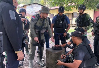 TNI-Polri terus merangsek di wilayah Beoga Kab Puncak,