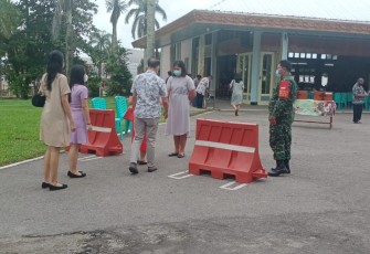 Pengamanan Gereja, Babinsa Minta Umat Patuhi Prokes