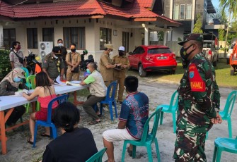 Danramil Pahandut Pimpin Razia Prokes, Pelanggar Jalani Swab Antigen