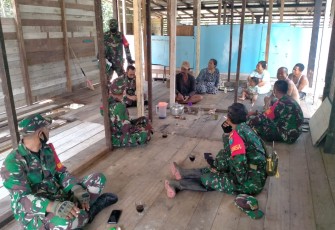 Koramil 1016-06/Kurun Perkuat Hubungan TNI dan Masyarakat Melalui Komsos