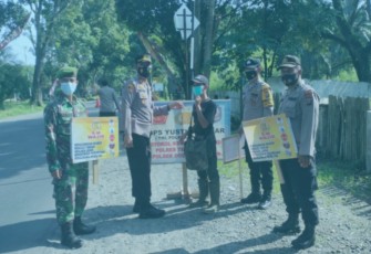 Operasi Yustisi di Dolok Merawan Bagikan Masker Kepada 30 Warga