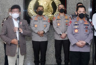 Pertemuan Kapolri Jenderal Sigit  dengan  Menteri Komunikasi dan Informatika Johnny G. Plate  membahas kerja sama Kementerian Kominfo dan Polri