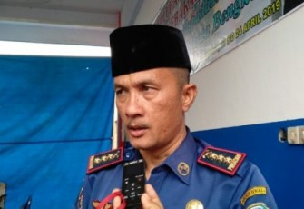  Sesda Arif Gunadi : Damkar Akan Semprot Disinfektan di Beberapa Wilayah Zona Merah