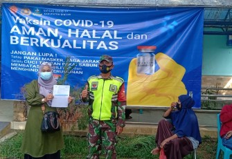 Ratusan Warga Ikuti Vaksinasi di Wilayah Koramil 02/Bintim
