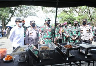 Panglima TNI meninjau dapur lapangan Marinir