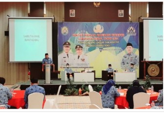 Pemerintah Kabupaten Kendal menggelar Rapat Kerja Daerah KORPRI Kabupaten Kendal Tahun 2021 yang mengangkat tema "SDM ASN yang Unggul dan Adaptif Berbasis Kompetensi", Jumat (11/06/2021) bertempat di Aula Hotel Haris Semarang.