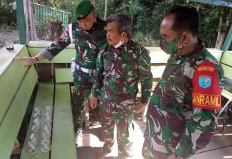 13 Personel TNI Koramil 1016-04/Manuhing di Tes Urine